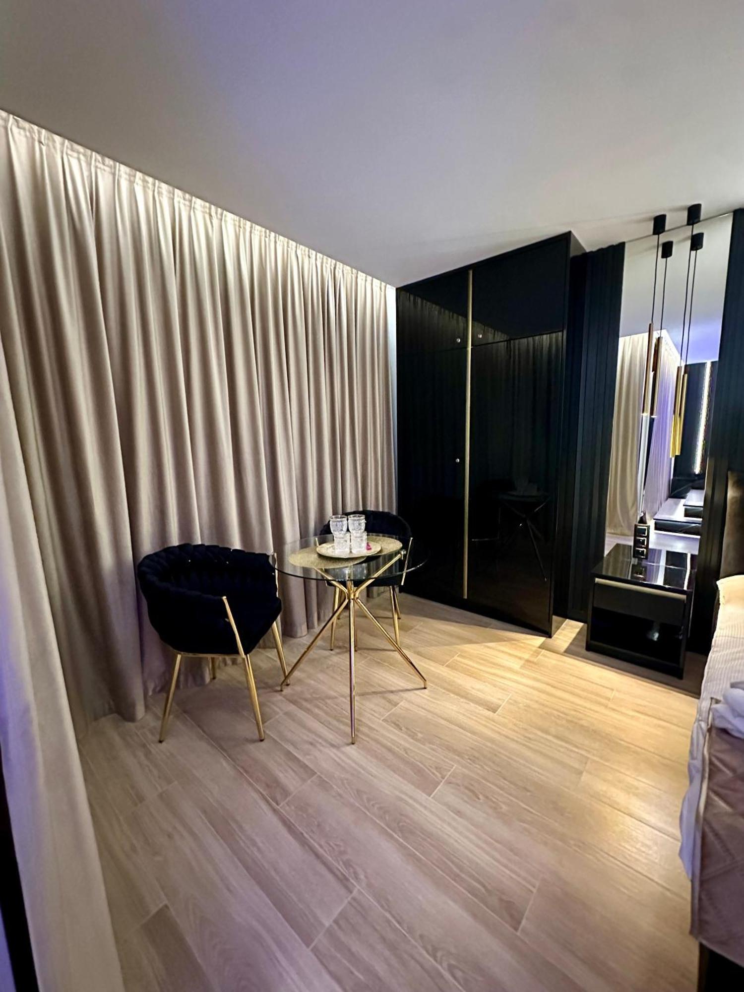 Masarska 6 Vip Apartamenty Jacuzzi Krasków Eksteriør bilde